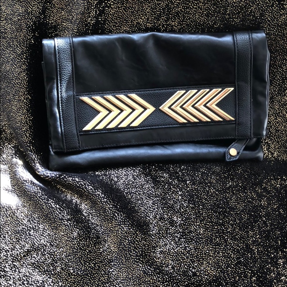 Aldo Clutch